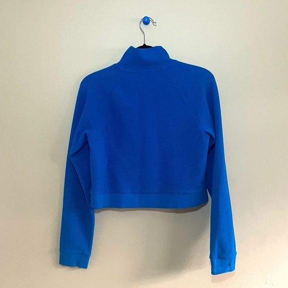 BLUE Crop Top Long Sleeve Collar Zipper | Forever 21 - Picture 6 of 6